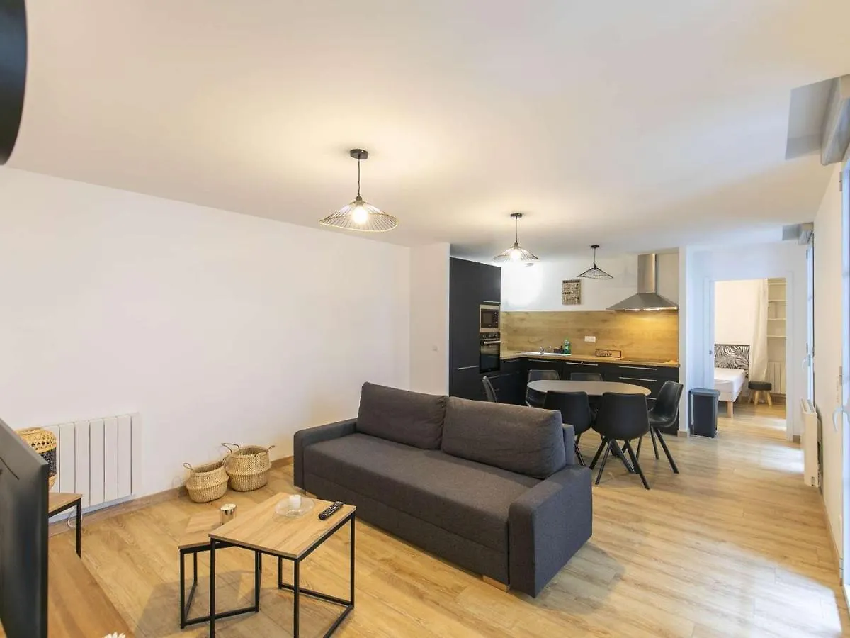 Appartement Grand Confort, 4-8 Pers, Centre Cauterets, Balcon, 500M Des Pistes - Fr-1-401-266 0*, Cauterets France